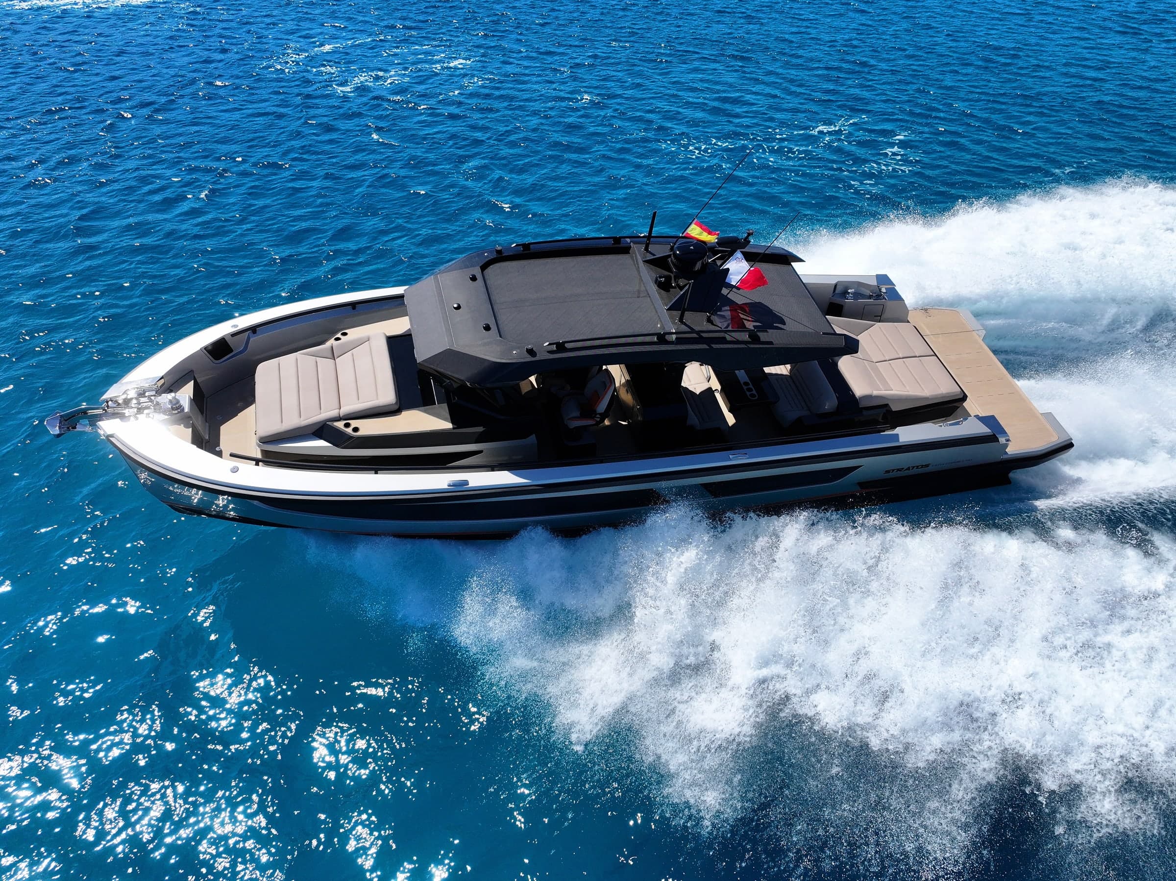 Stratos 50 "BIG ESCAPE" alquiler yate Ibiza