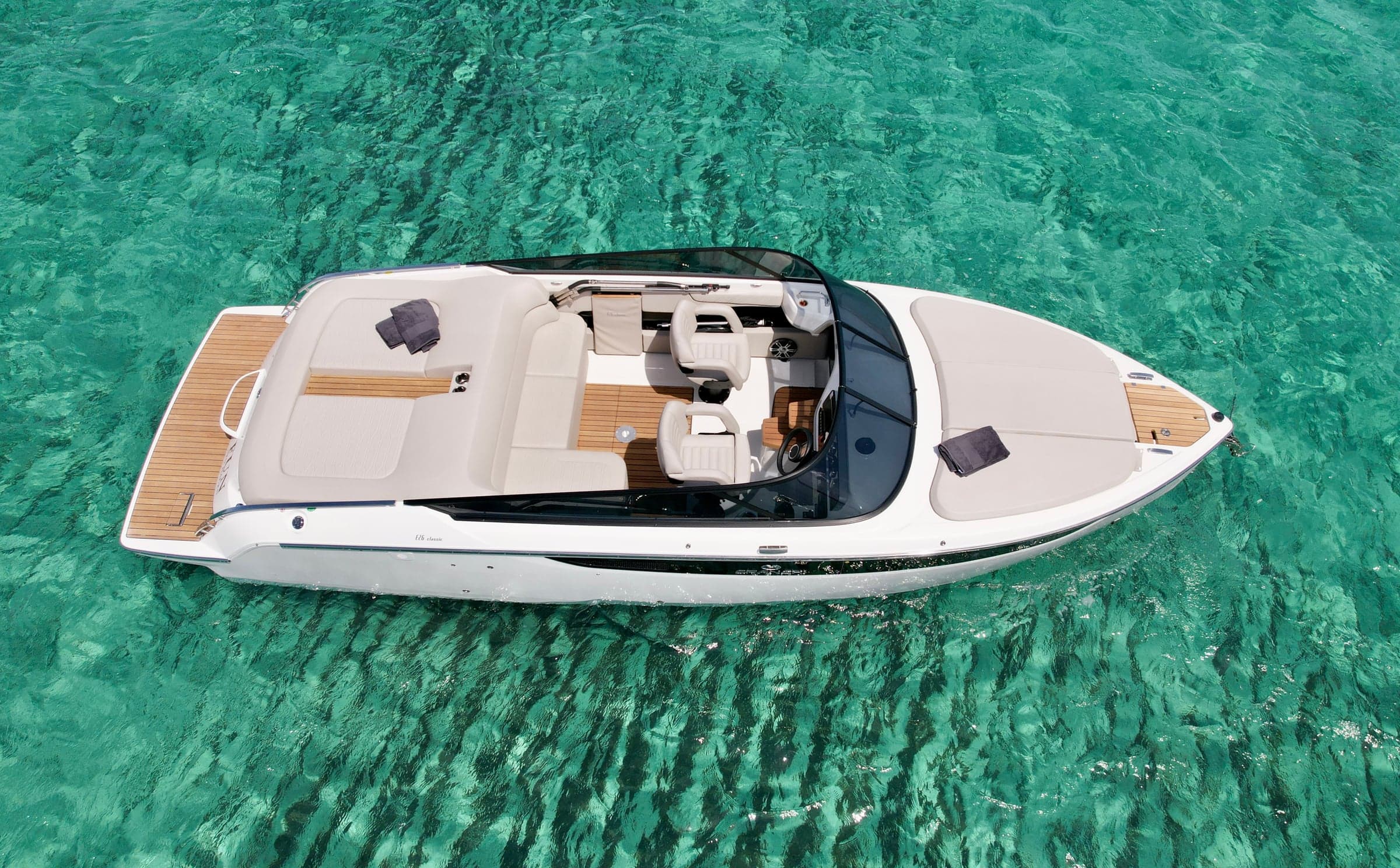 Cranchi E26 "Fun Der Hagen" motorboat rental Ibiza